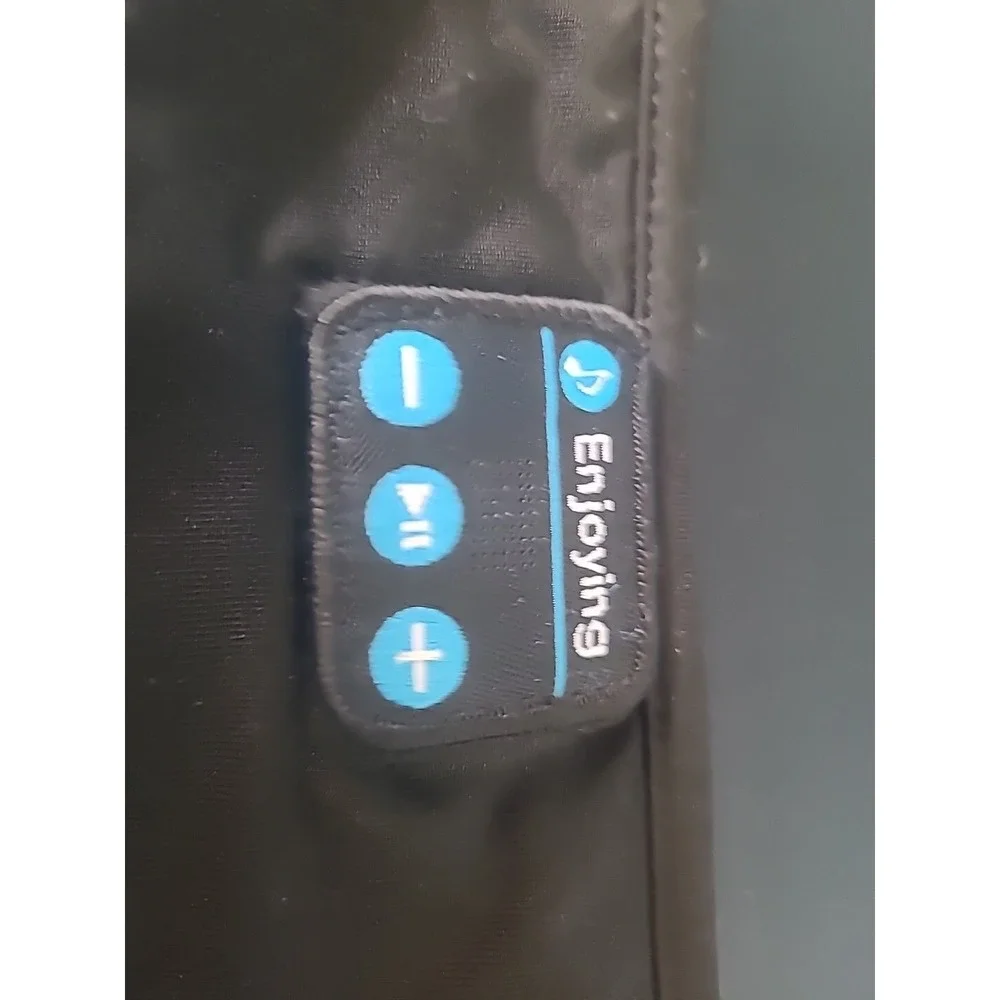 Missing Charger-Enjoying Bluetooth Headband Headphones. Black One Size‎